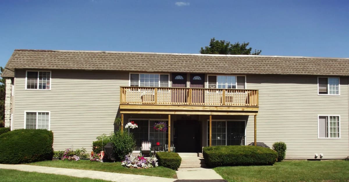 Oak Creek apartments for rent - Property image - Apartment Homes of Wildwood Preserve - 3