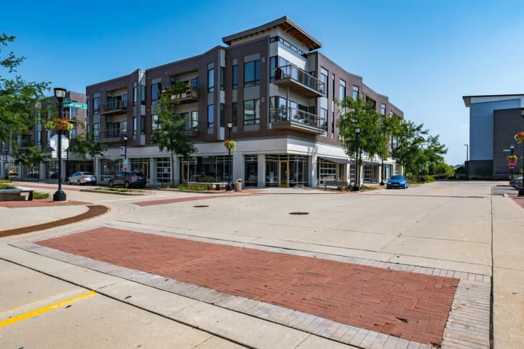 Oak Creek apartments for rent - image - Street View 4.JPG