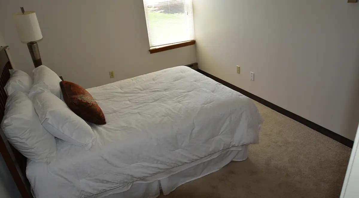 Lake Forest Apartments - Apartment - 7