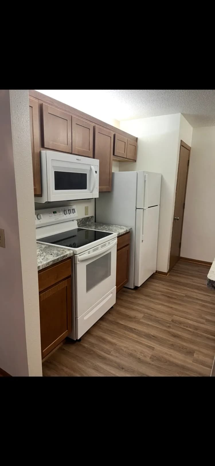 Oak Creek apartments for rent - image - IMG_6004.jpeg