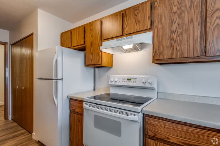 Oak Creek apartments for rent - image - large.jpg.avif