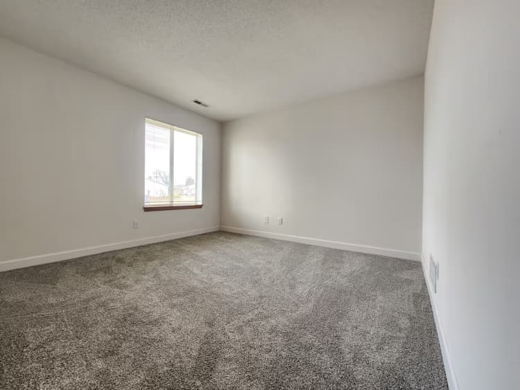 Oak Creek apartments for rent - image - large.jpg_3.avif