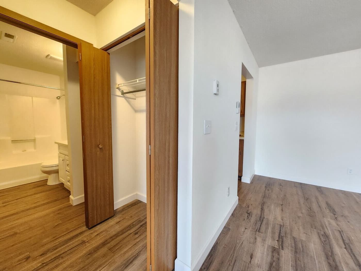 Newbury Place Apartments - Apartment - 68