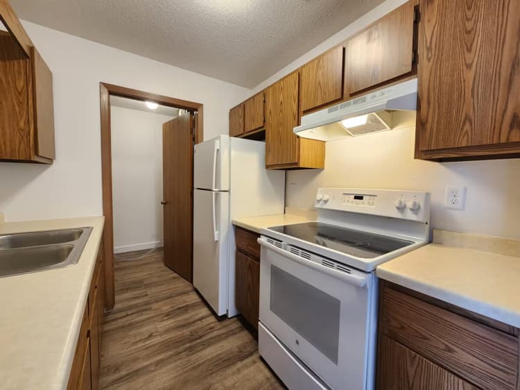 Oak Creek apartments for rent - image - original.jpg_12.avif