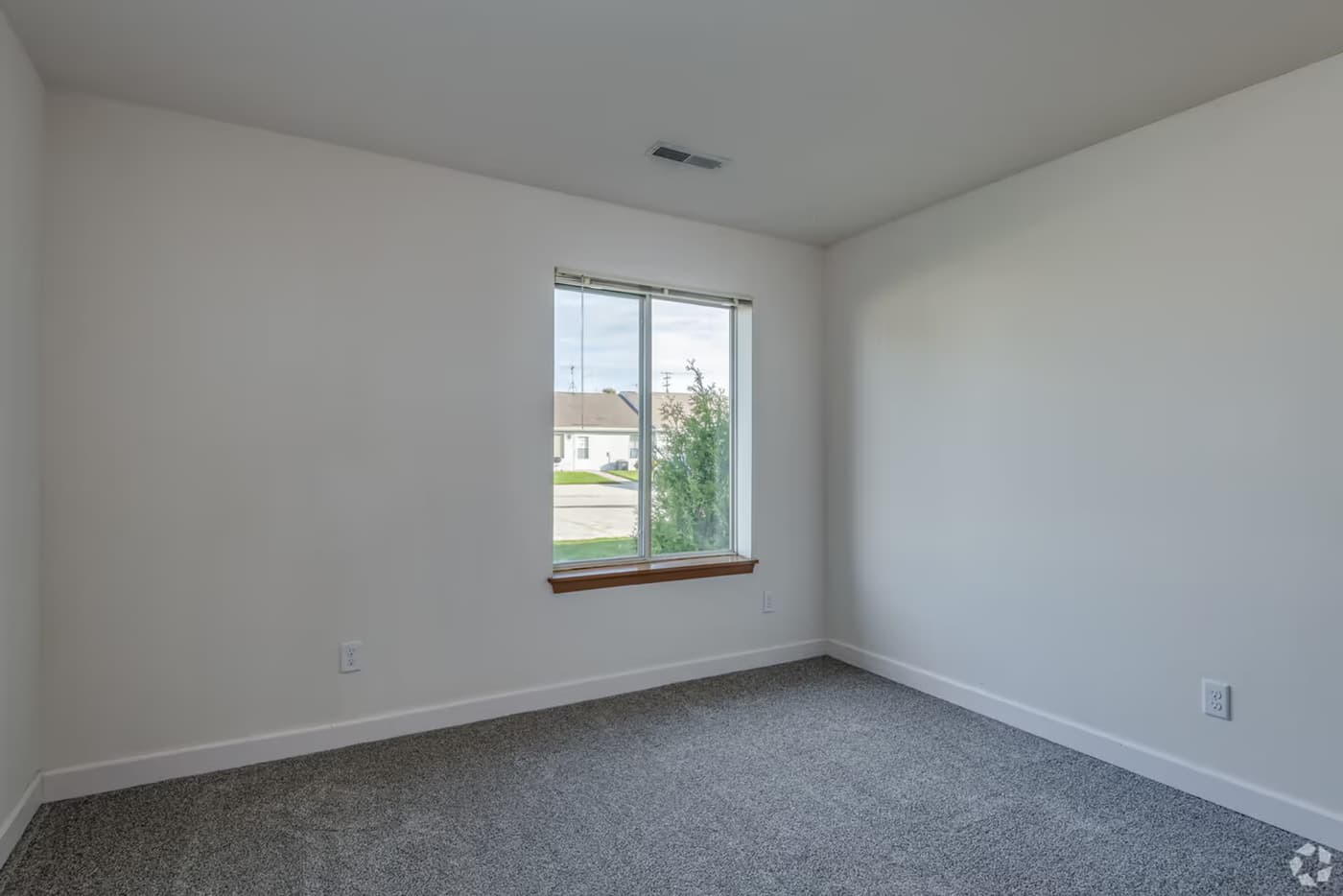 Oak Creek apartments for rent - image - original.jpg_14.avif