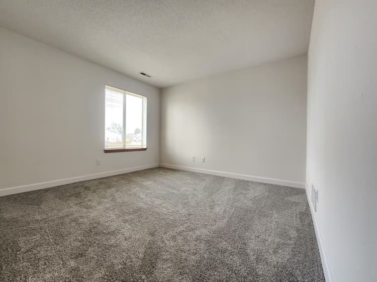 Oak Creek apartments for rent - image - original.jpg_29.avif