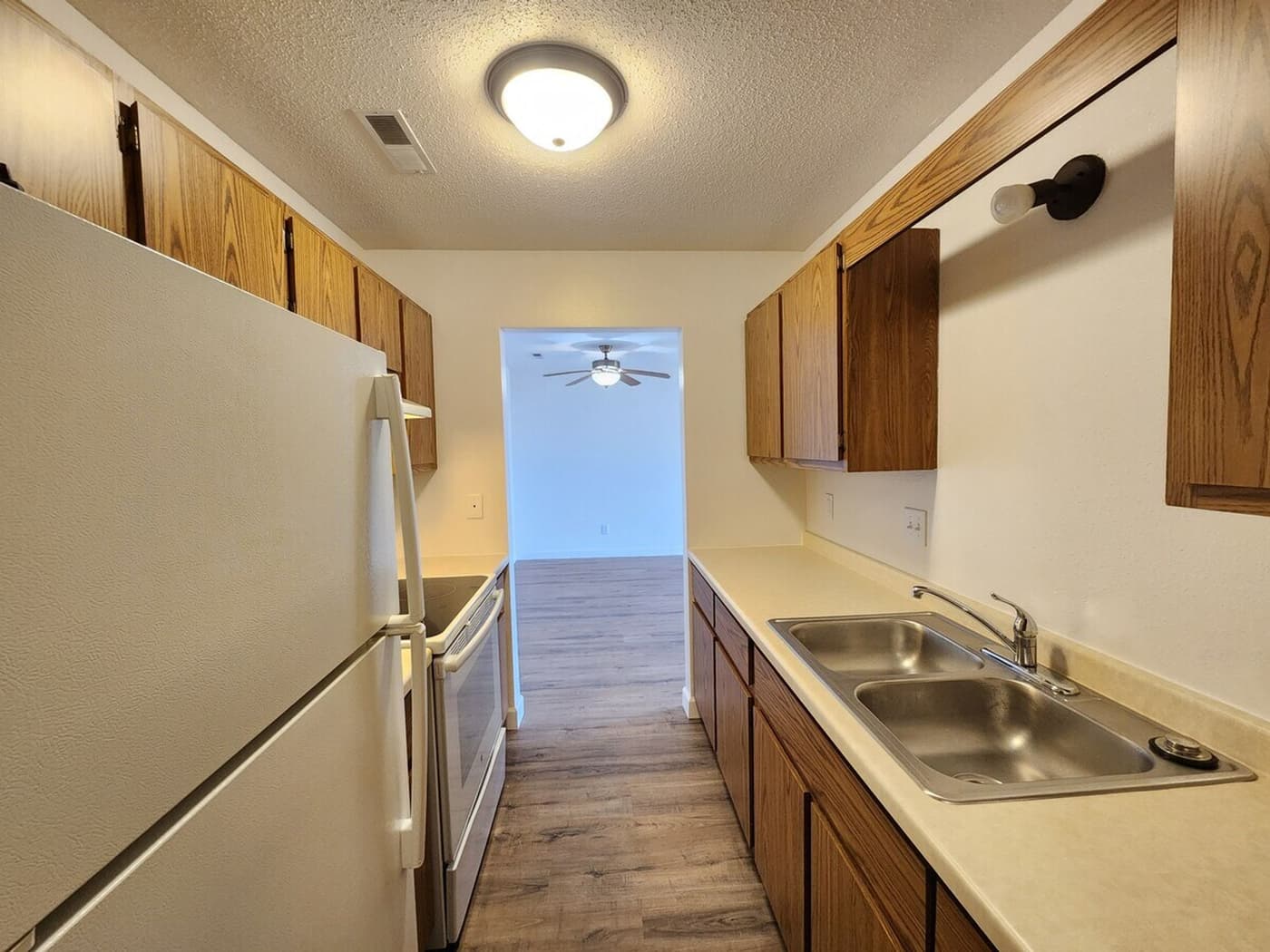 Oak Creek apartments for rent - image - original.jpg_8.jpeg