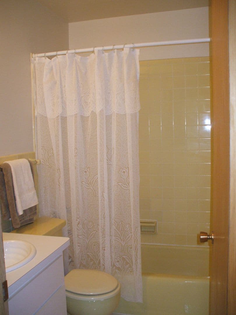 Oak Park Apartments - Apartment - 13