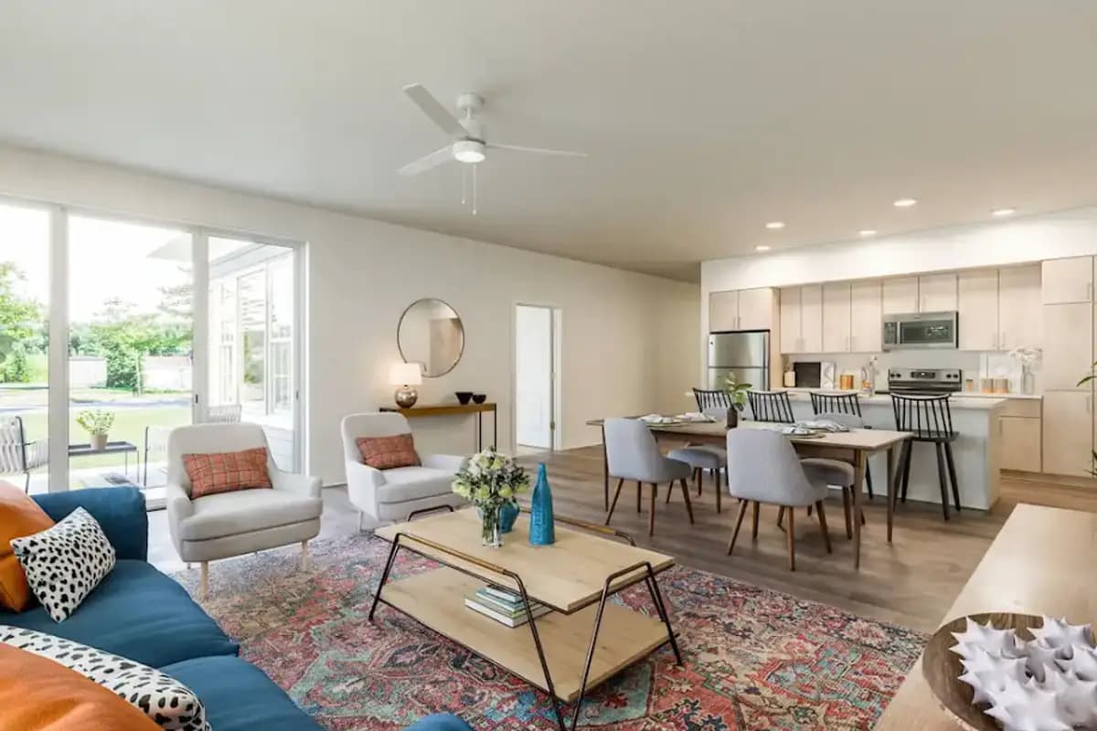 Heyday Oak Creek - Apartment - 2