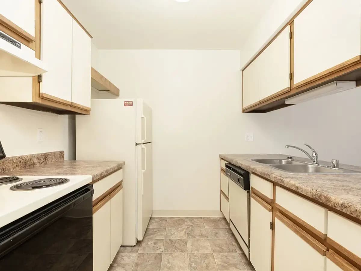 Tanglewood Apartments - Apartment - 11