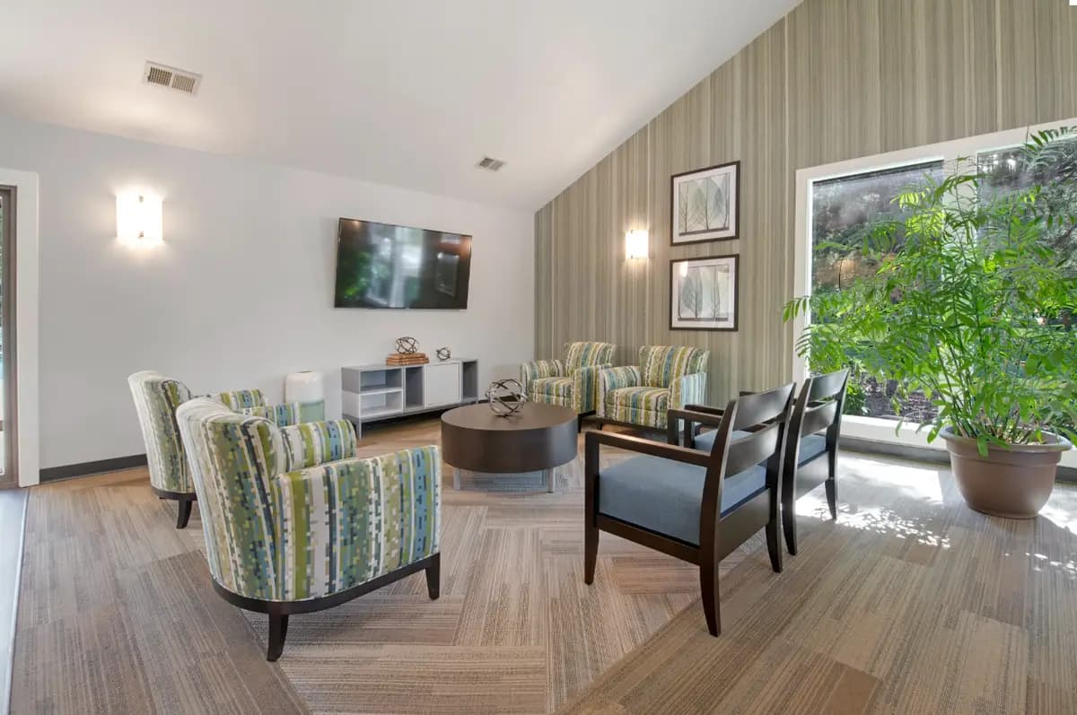 Timber Ridge Apartments - Apartment - 5