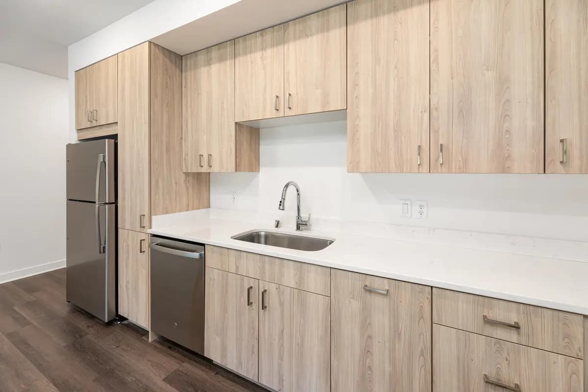 1876 Mildenhall Dr - Apartment - 37