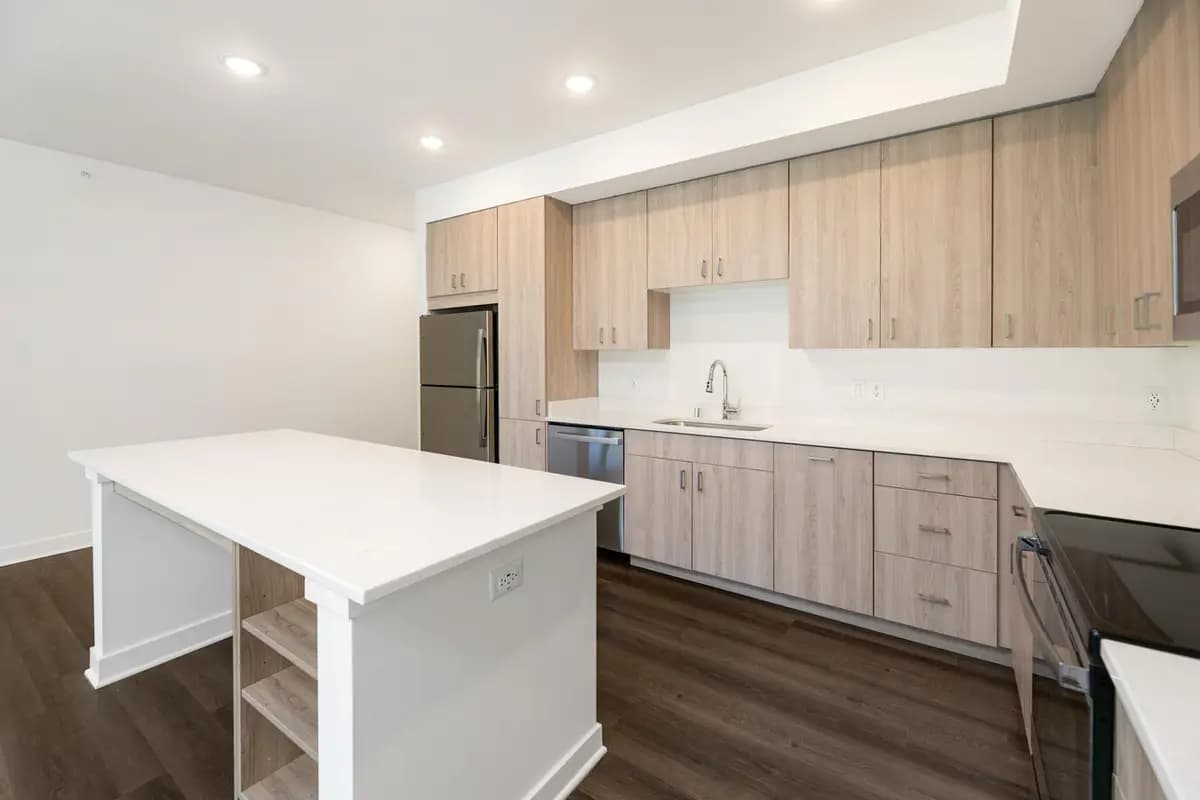 1876 Mildenhall Dr - Apartment - 39
