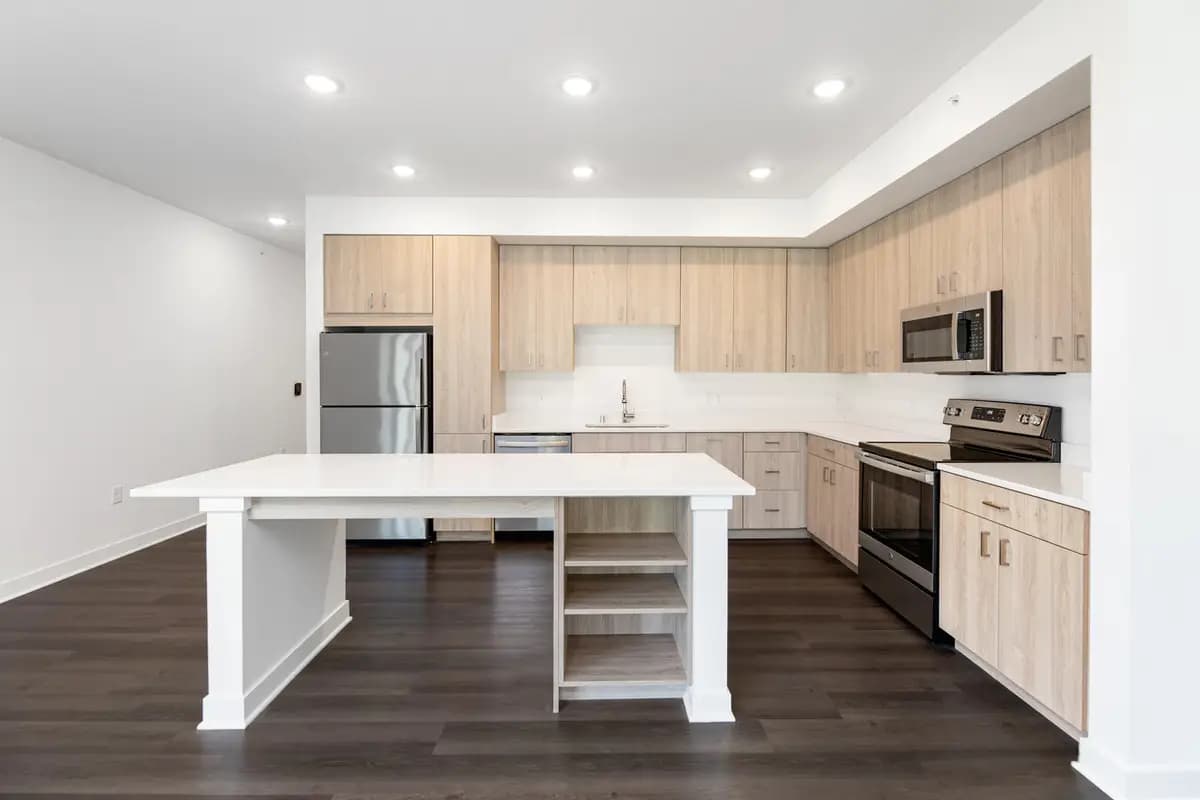 1876 Mildenhall Dr - Apartment - 41