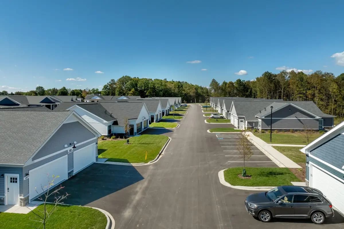 1876 Mildenhall Dr - Apartment - 29