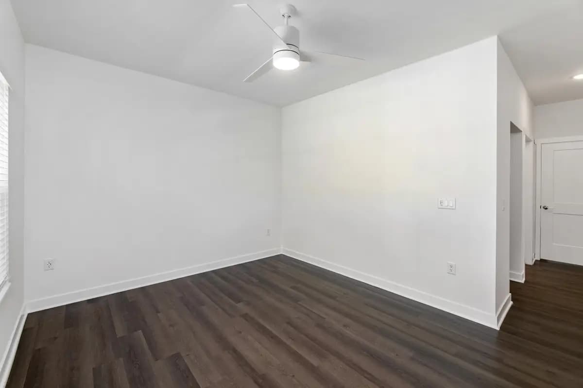 1876 Mildenhall Dr - Apartment - 51