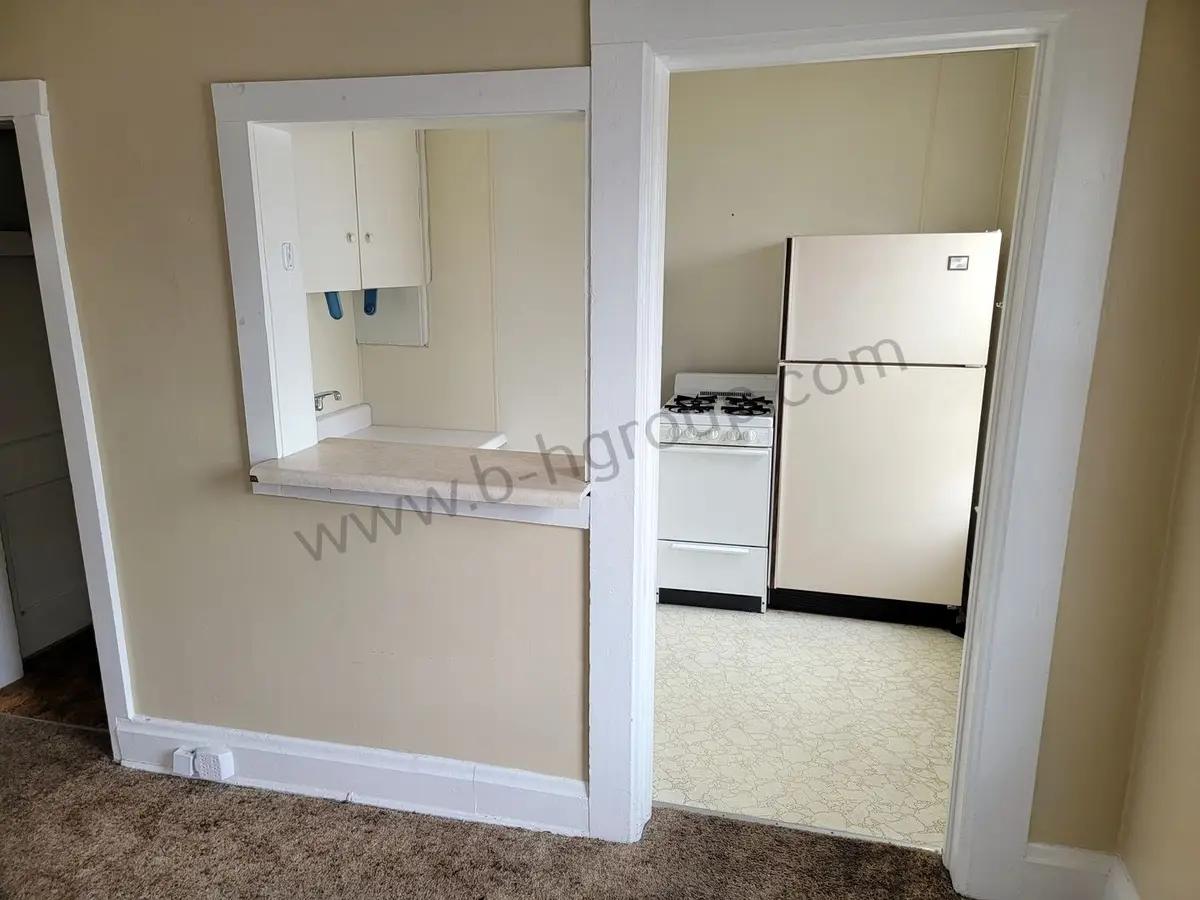 undefined apartments for rent - image - large (47).jpg