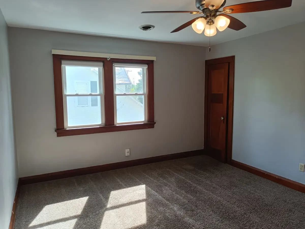 undefined apartments for rent - image - large (8).jpg - 0