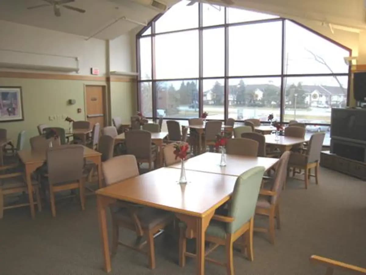 Oak Creek apartments for rent - Property image - Lake Forest Apartments - 2
