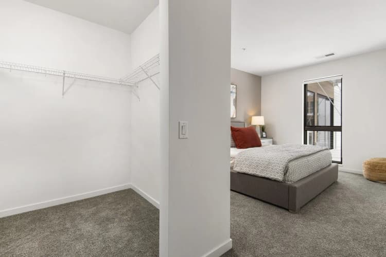 Oak Creek apartments for rent - image - yardi_image_1789454719894_33_36714410