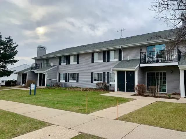 Oak Creek apartments for rent - image - wood-creek-apartments-oak-creek-wi-new-apartment-siding.jpg
