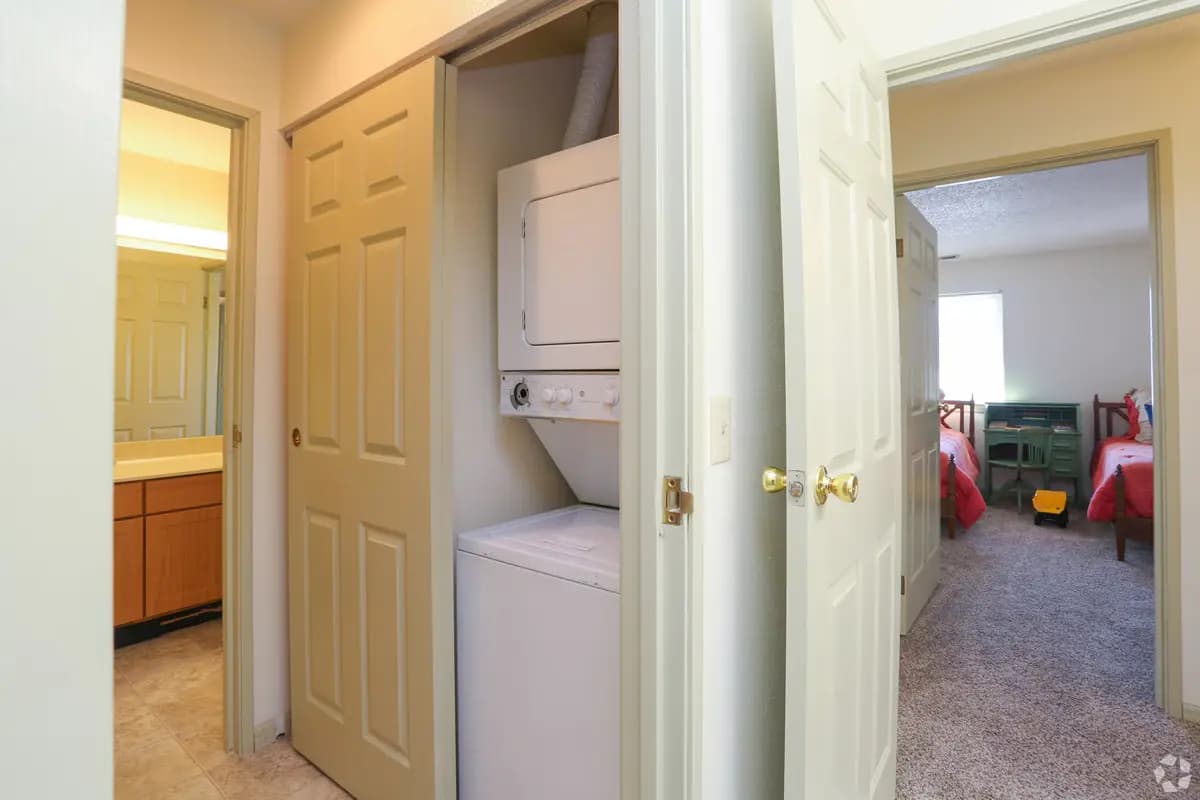 Oak Creek apartments for rent - image - wood-creek-apartments-oak-creek-wi-washerdryer.jpg
