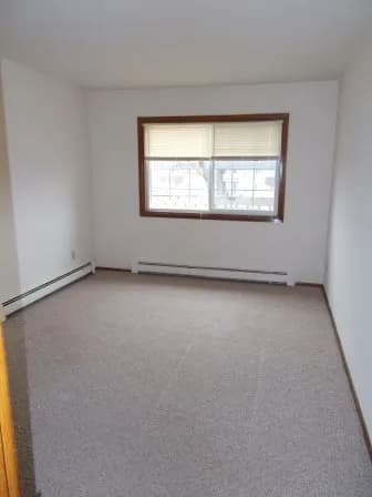 Oak Creek apartments for rent - image - 8022-202+005-1920w.webp