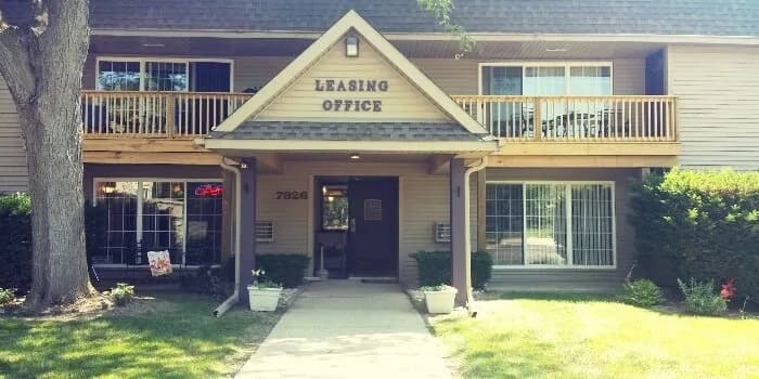 Oak Creek apartments for rent - Property image - Apartment Homes of Wildwood Preserve - 2