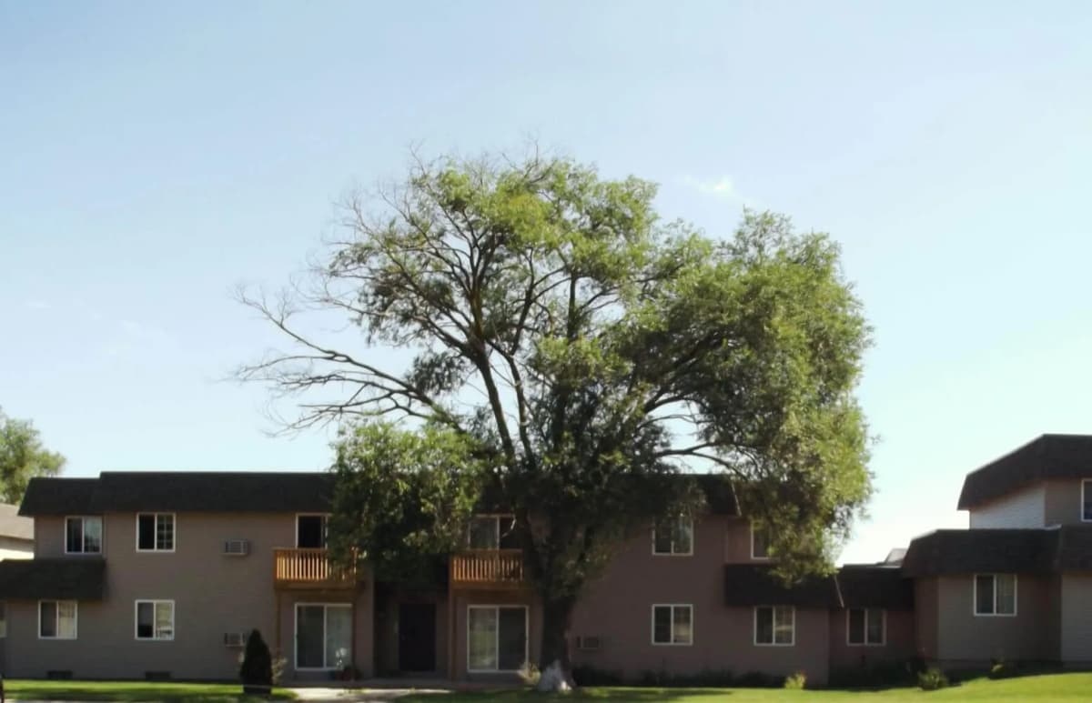 Oak Creek apartments for rent - image - wildwood-preserve-exterior943293-1920w.webp