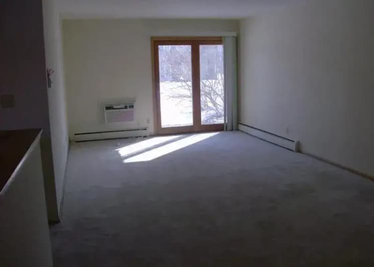 Oak Creek apartments for rent - image - oak-park-interior283434-1920w.webp