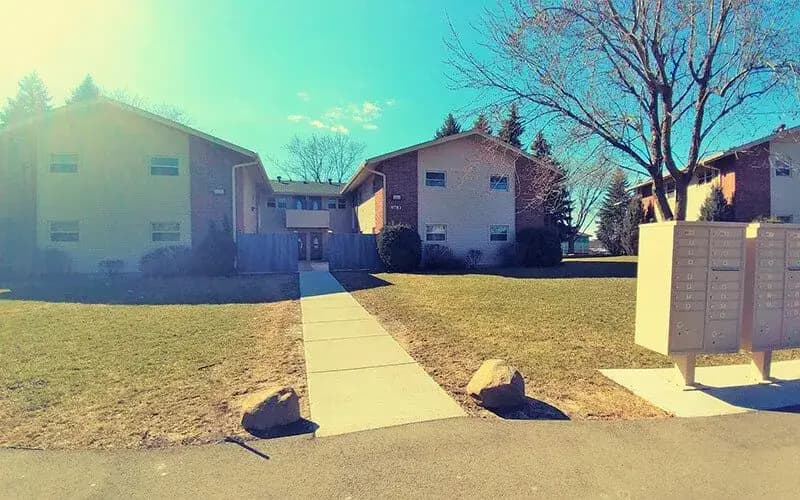 Oak Creek apartments for rent - Property image - Oak Park Apartment Homes - 3