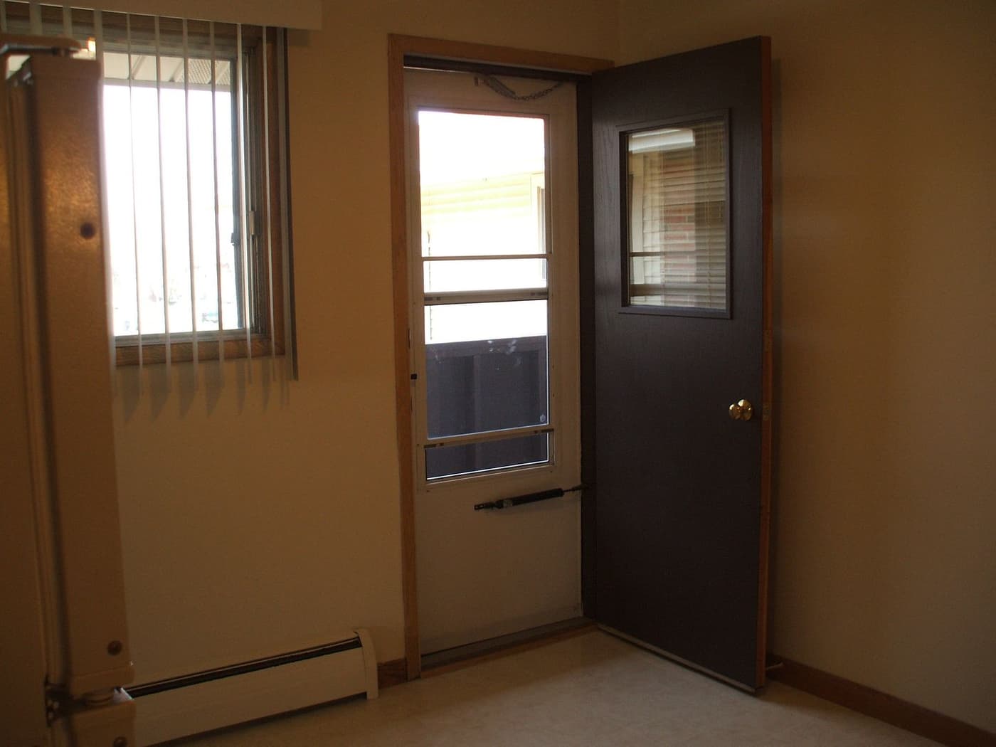 Oak Creek apartments for rent - Property image - Oak Park Apartments - 3