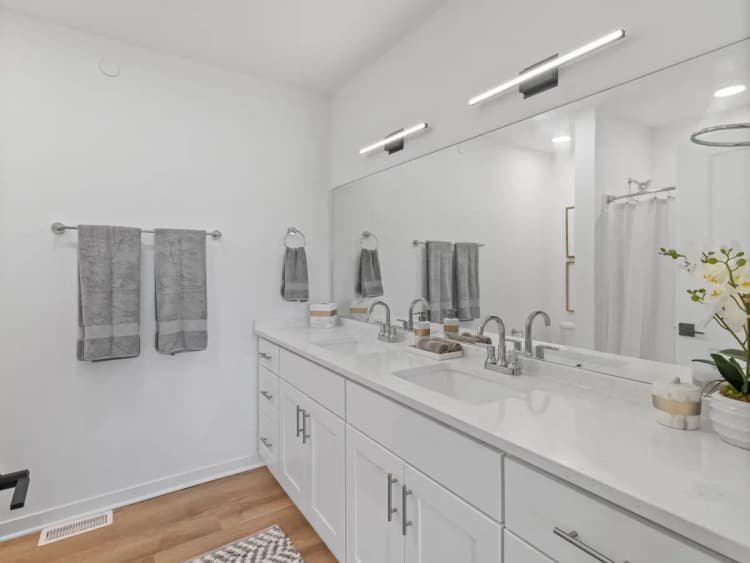 undefined apartments for rent - image - ivy-townhomes-at-lakeshore-commons-oak-creek-wi-building-photo (6).jpg