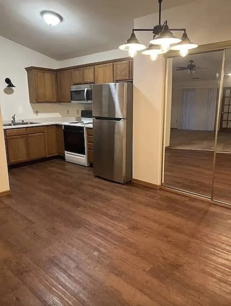 undefined apartments for rent - image - 00E0E_7zoIvk8VZGQ_0iS0oX_1200x900.jpg