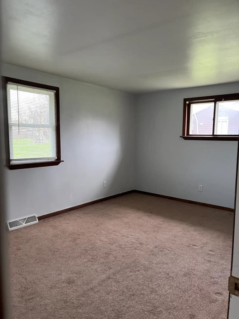 undefined apartments for rent - image - 3764-e-garden-pl-oak-creek-wi-bedroom-2.jpg