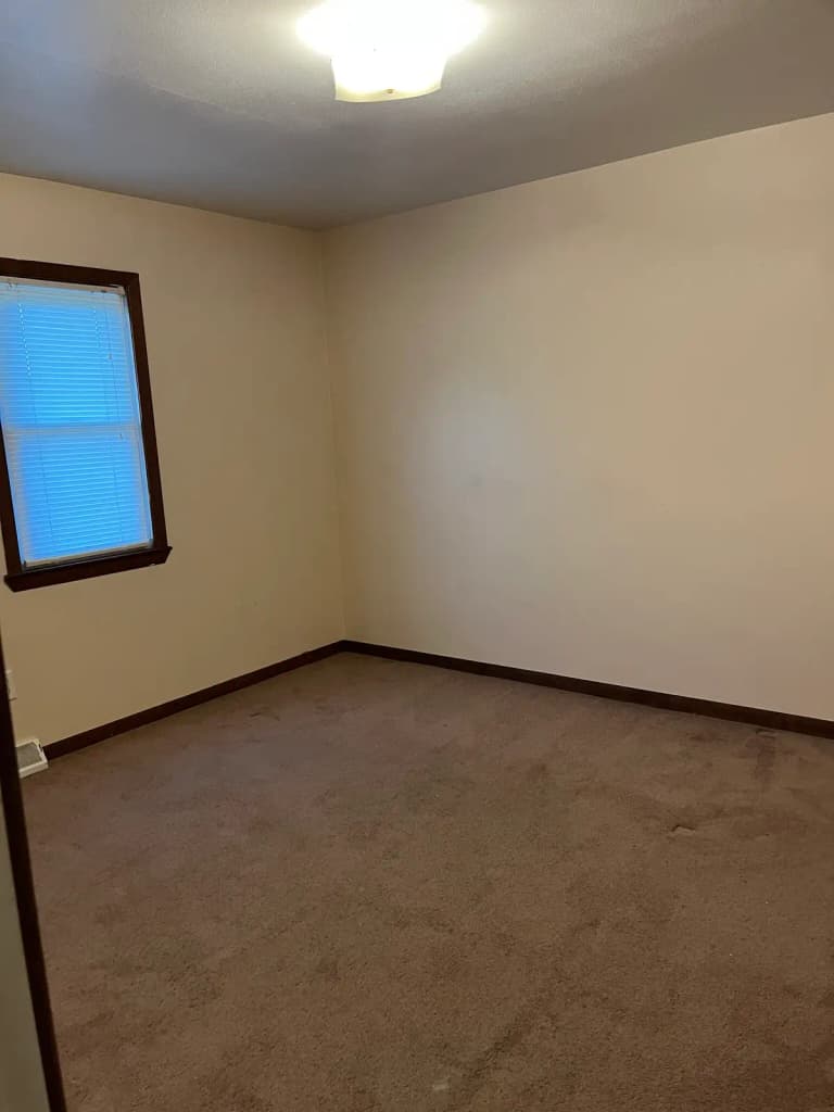 undefined apartments for rent - image - 3764-e-garden-pl-oak-creek-wi-bedroom-3.jpg