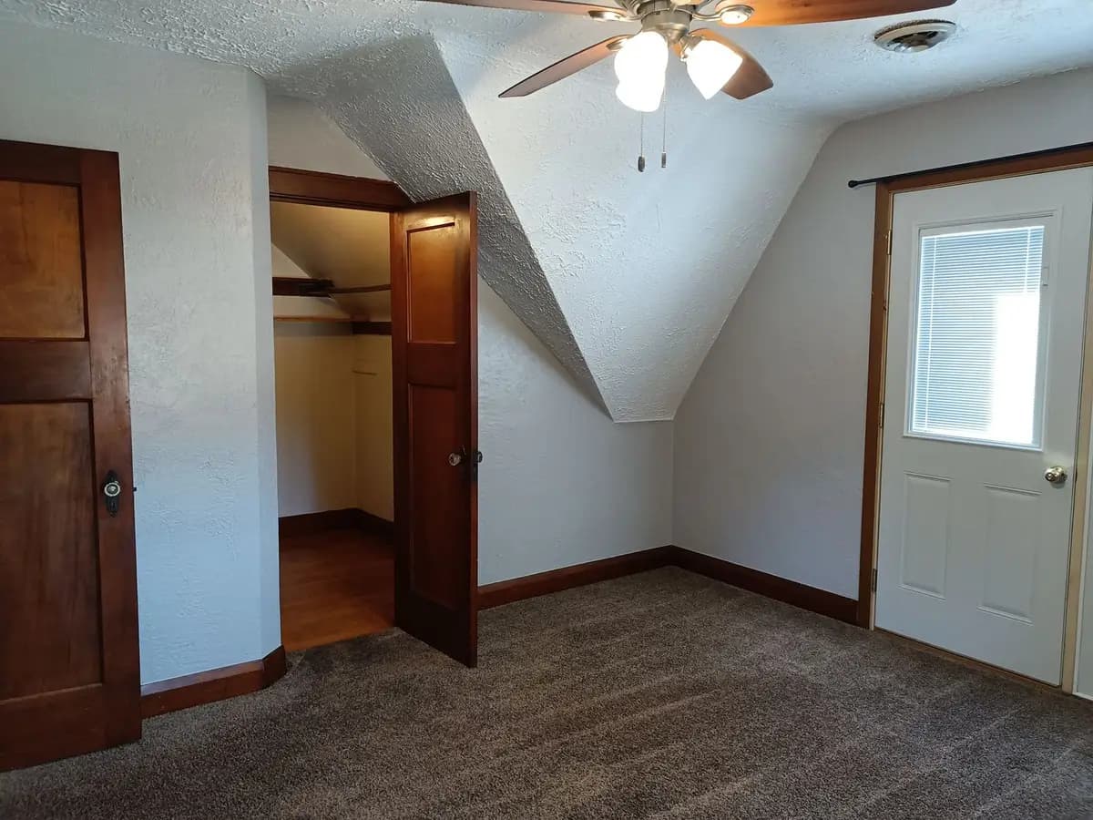 undefined apartments for rent - image - large (11).jpg